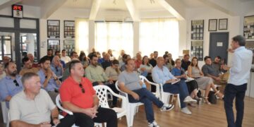 Prefeito de Espumoso participa de assembleia da Amaja