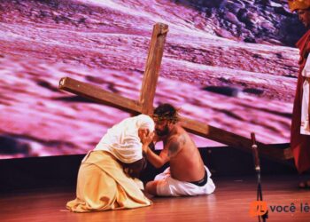 “A Face de Deus em Nós” emociona público na abertura da Toca do Coelho 2026 em Tapera