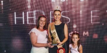 TROFÉU MULHERES DE VALOR 2026 | Cláudia Chiesa Moretto