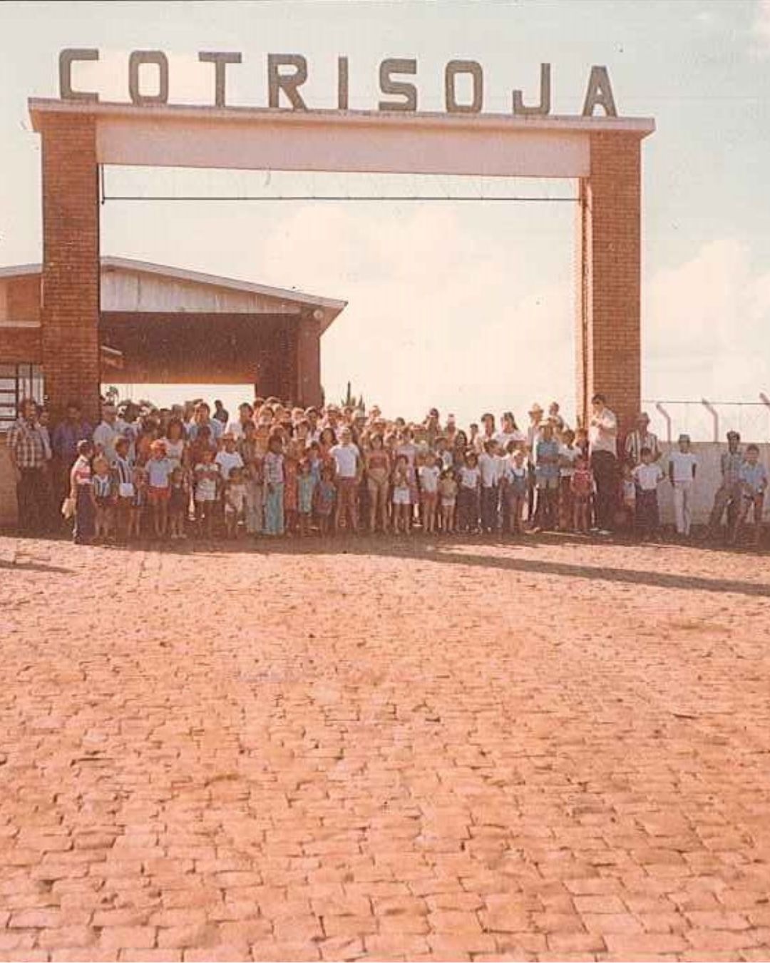 Cotrisoja inicia mês de aniversário destacando origem e trajetória no cooperativismo
